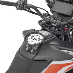 BF51 - Givi Flansch für TANKLOCK taschen KTM 390 Adventure 2020