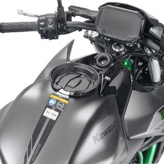 BF81 - Flange Givi TANKLOCK/TanklockED for tank bags KAWASAKI Z 650 (20-23)