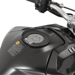 BF27 - Givi Kit adaptador metálico para XS320 Tanklock Yamaha MT-10 (16)