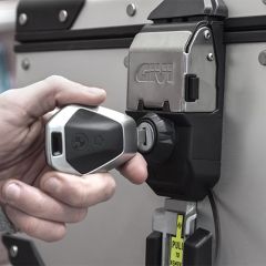 SLB101 - Givi lock kit with codable cylinder for BMW keys