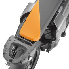 KR5142 - Top case rear attachment Kappa MONOLOCK BMW CE 04 (22-23)